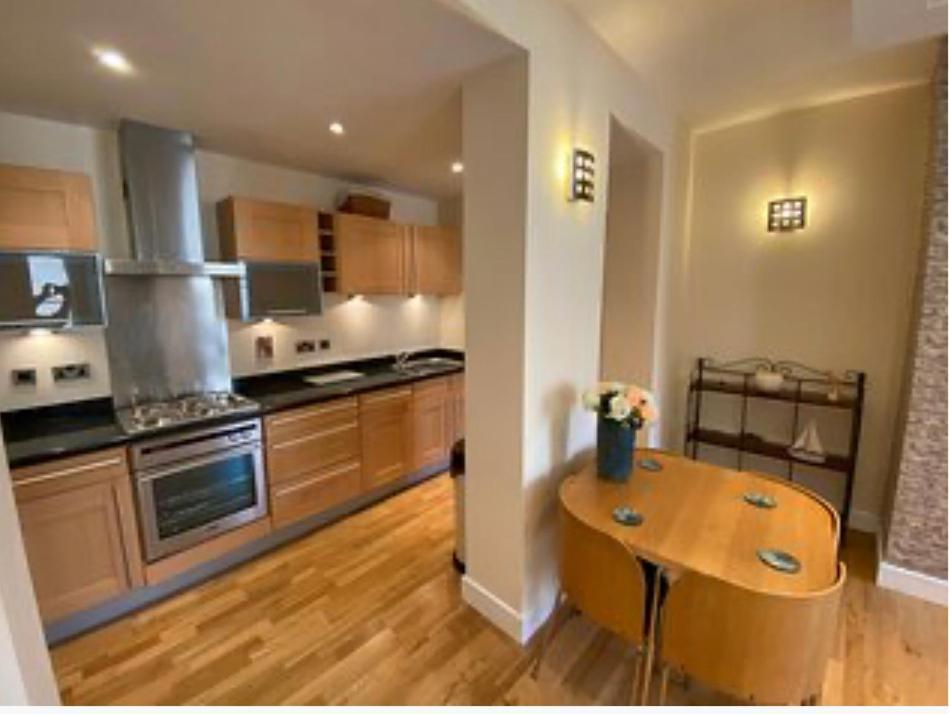 Easby Breakaways - **Modern Apartment 5 Mins From South Bay, Scarborough** Экстерьер фото